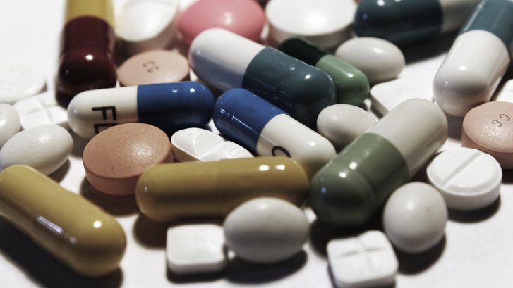 Brasil monitora danos causados por medicamentos